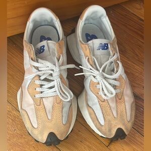 Size 5 New Balance 327